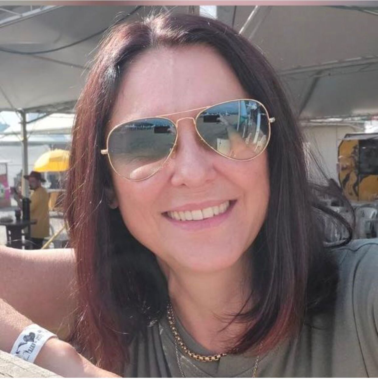 Tamara R. Bornhausen